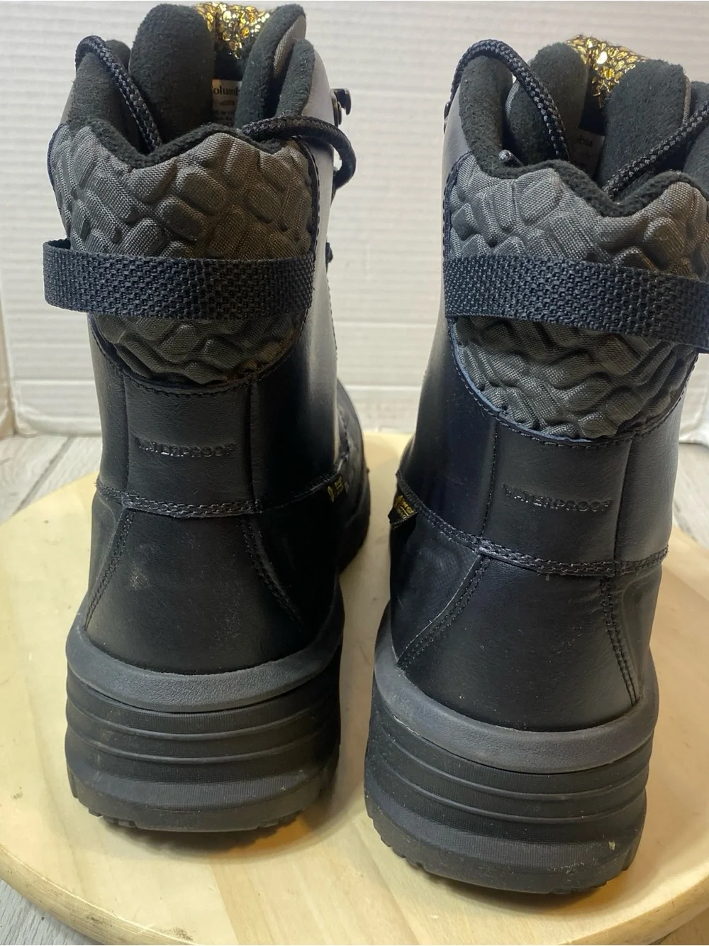 Columbia size black boots